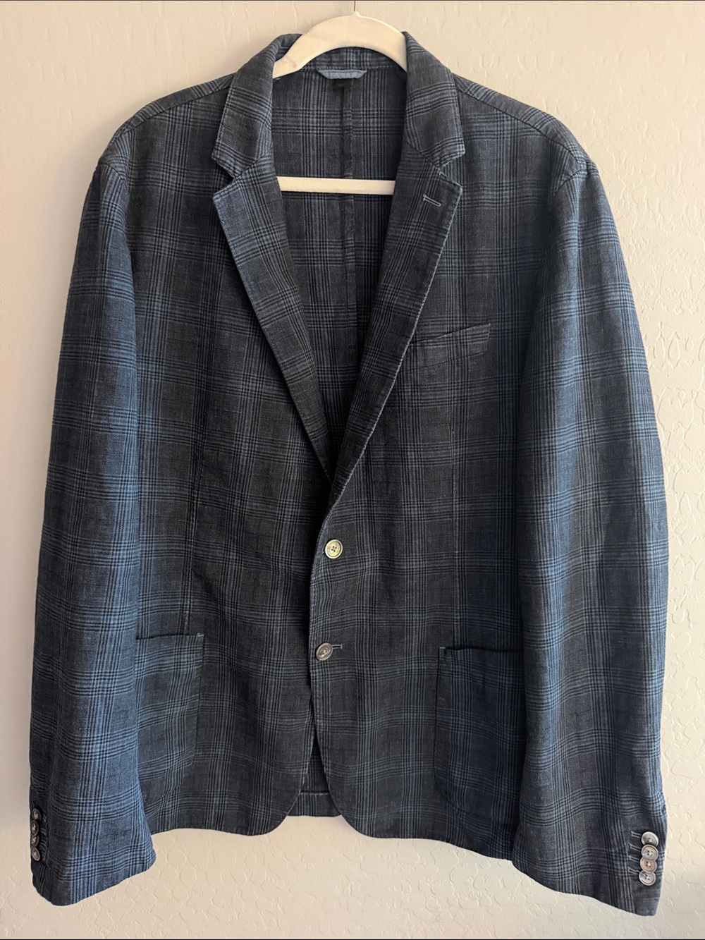 Hugo Boss Navy Plaid Sport Coat 46R